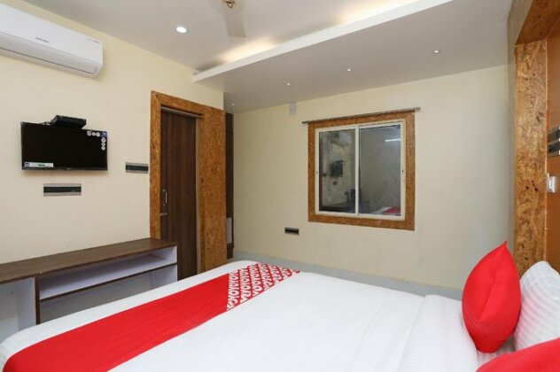 OYO 18722 Sandhya Inn - Photo2
