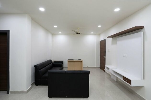OYO 23251 Prime Residency - Photo4