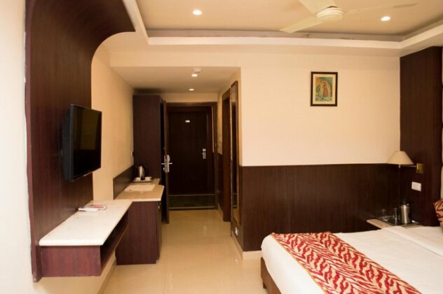 OYO Premium Nayapalli IRC Village - Photo4