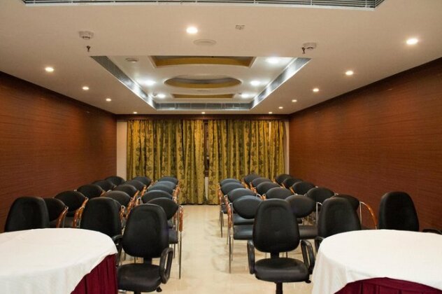 OYO Premium Nayapalli IRC Village - Photo5