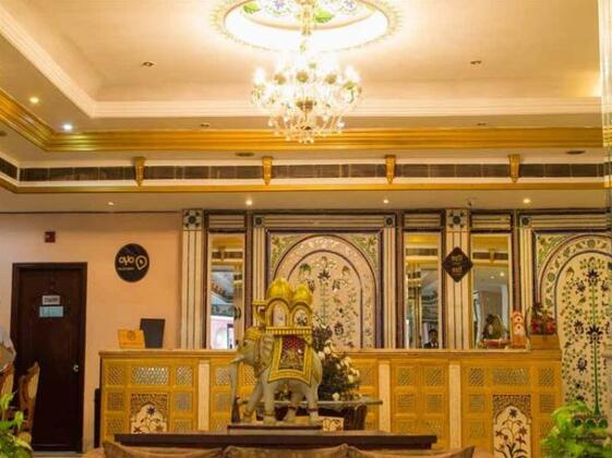 OYO Premium Saheed Nagar - Photo4