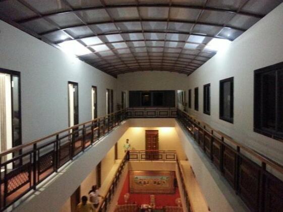Shiv Hotel