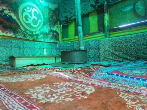Summer hills Malana - Photo2