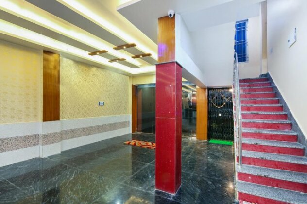 OYO 70909 Hotel Singh Palace - Photo4