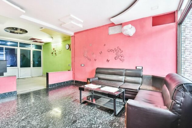 SPOT ON 68249 Hotel Rudra Residency - Photo3