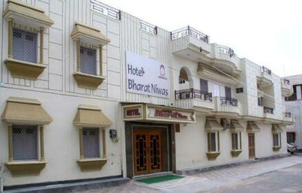 Hotel Bharat Niwas