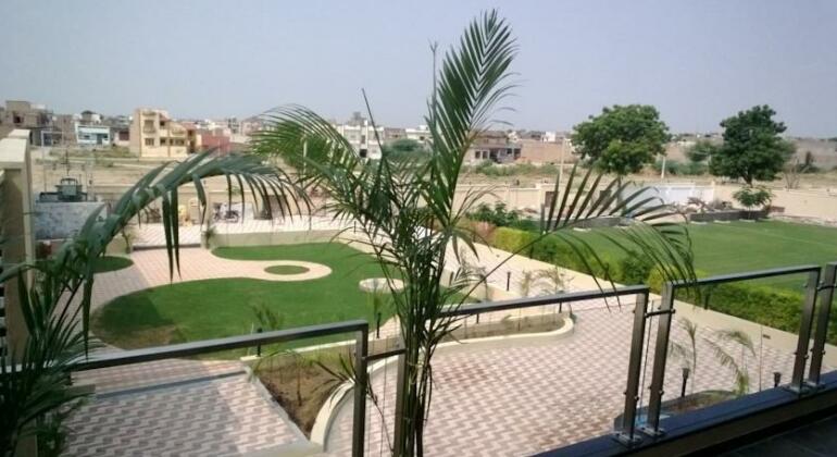 Hotel Chirag - Photo2