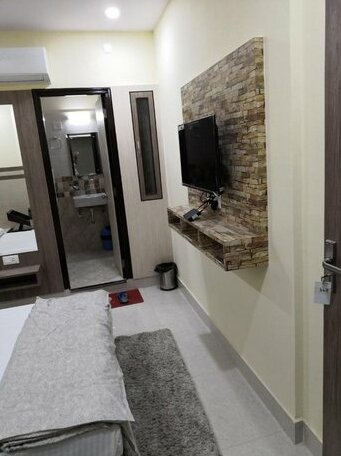 Hotel Shri Gourav - Photo4