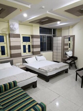 Hotel Shri Gourav - Photo5