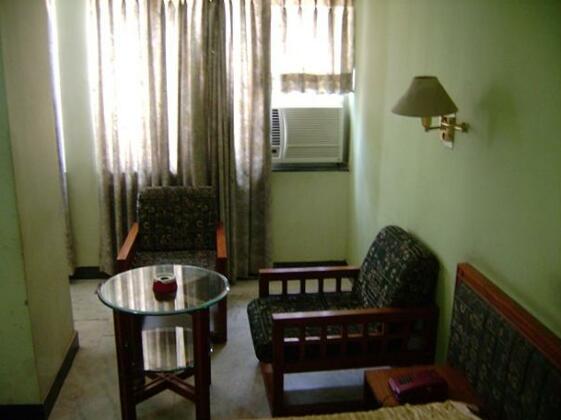OYO 4604 Shiva's Regency - Photo4