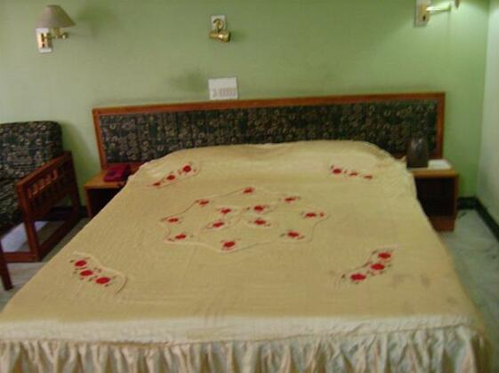 OYO 4604 Shiva's Regency - Photo5