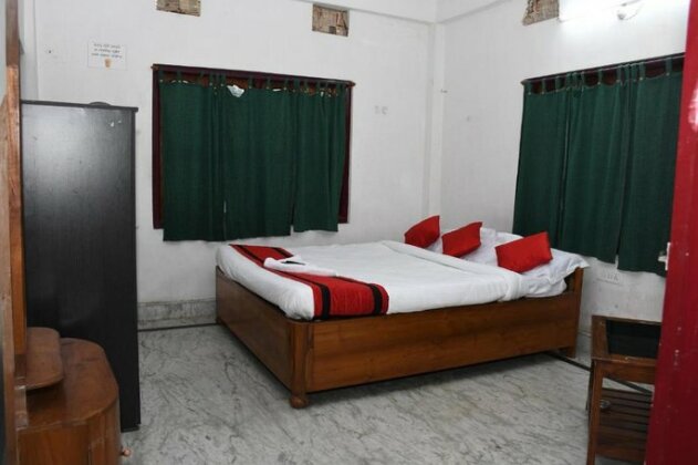 Hotel Raj A Unit of Sterling Guest House - Photo3