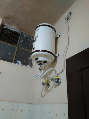 Blue Diamond Hotel & Restaurant - Photo2