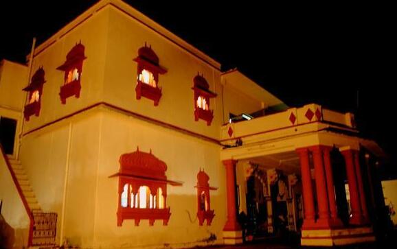 Ishwari Niwas Palace - Photo2