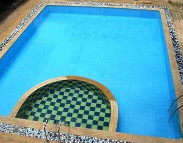 Plazaa Inn - Photo3
