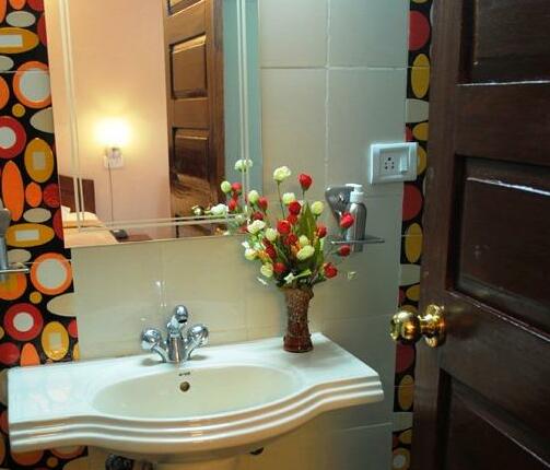 Plazaa Inn - Photo5