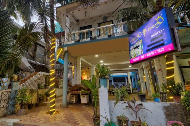 Queen of Queens Guest House - Photo4