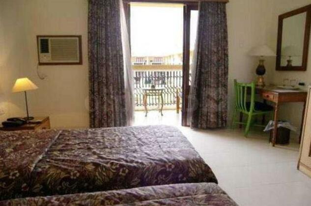 The Ronil Royale - Photo3