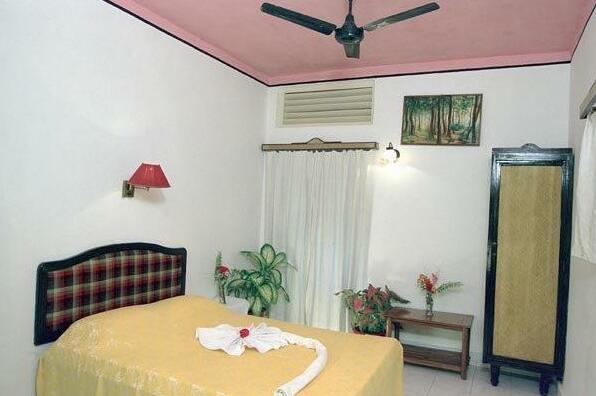 The Ronil Royale - Photo4