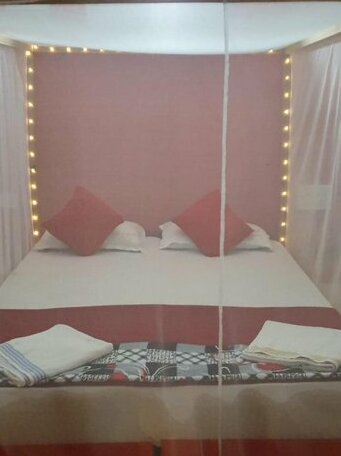 Clara's Huts - Photo5