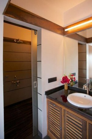 Dunhill Beach Resort - Photo2