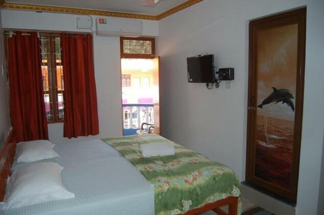 Tulshi Guest House - Photo2