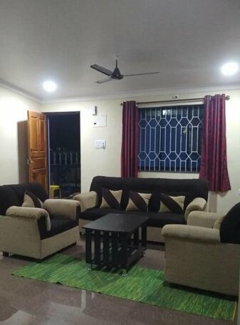 Yash Priya Apartment - Photo4