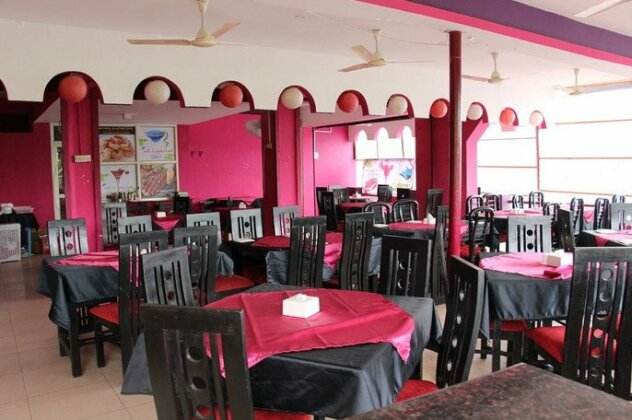 Holiday Beach Resort Candolim - Photo5