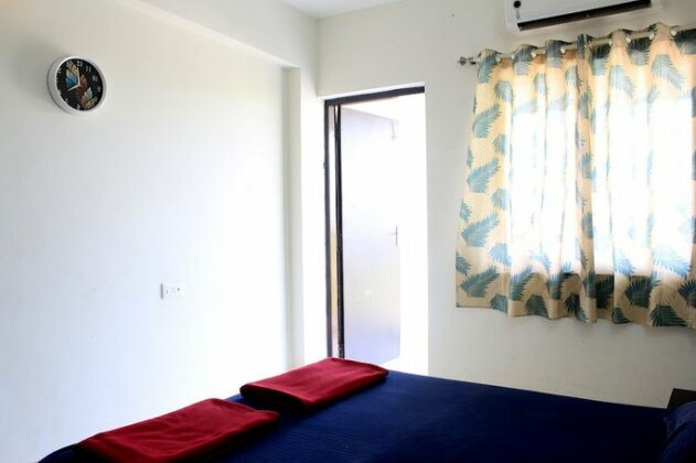 Modern Apartment With Terrace - CM001 - Photo4