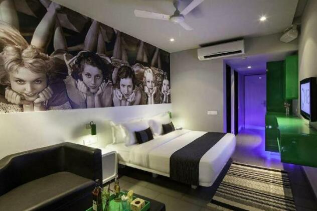 SinQ Party Hotel - Photo4