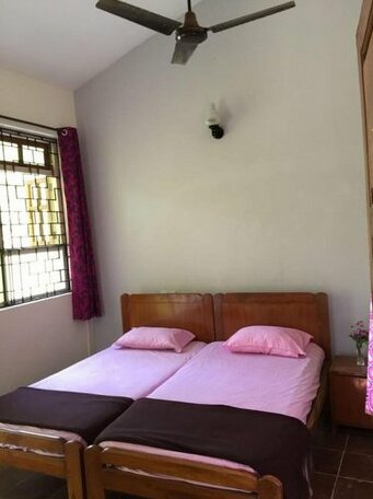 V R Holiday Home - Photo5