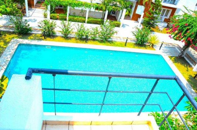 Villa Samaara1 on Candolim Main Road pool facing - Photo4