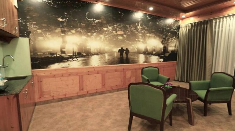 Hotel White Pearl Chail - Photo5