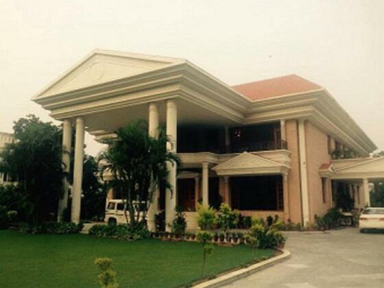 Him Homestays - Photo2