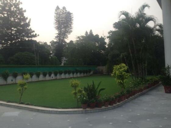 Him Homestays - Photo5