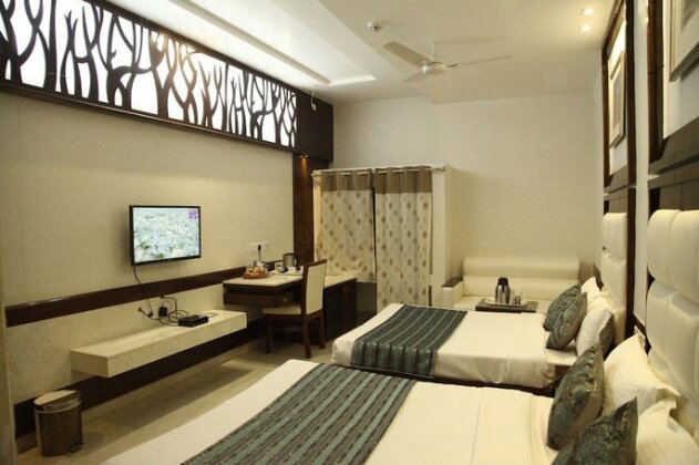 Hotel Emerald Chandigarh - Photo5