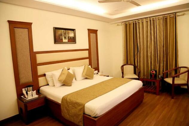 Hotel Paras Chandigarh - Photo3