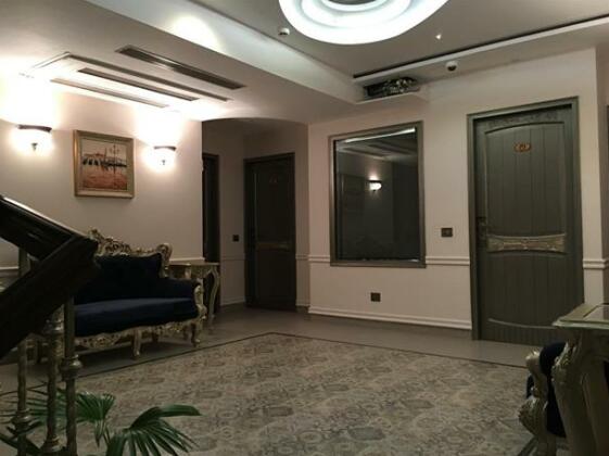 Hotel Posh - Photo3