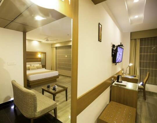 Hotel Sky - Photo2