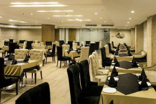 Hotel Sky - Photo5