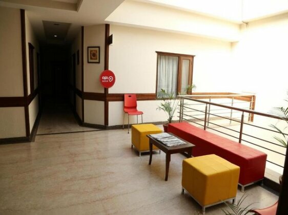 OYO 808 Hotel Alora - Photo2