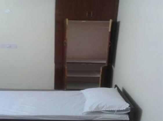 S B Hotel - Photo3