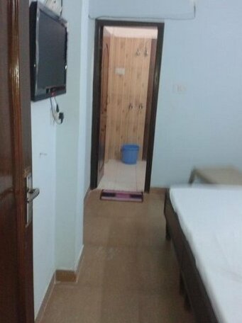 S B Hotel - Photo4