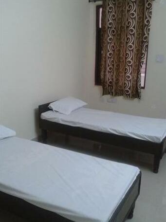 S B Hotel - Photo5
