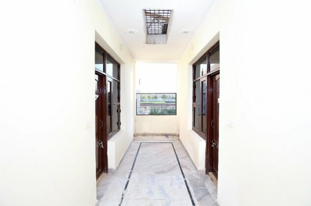 SPOT ON 40266 Hotel Krishan - Photo4