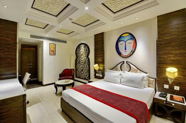 The First Hotel - Photo3