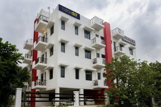 Capital O 35927 Comfort Suites Chennai