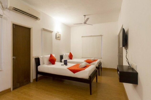 Capital O 35927 Comfort Suites Chennai - Photo5