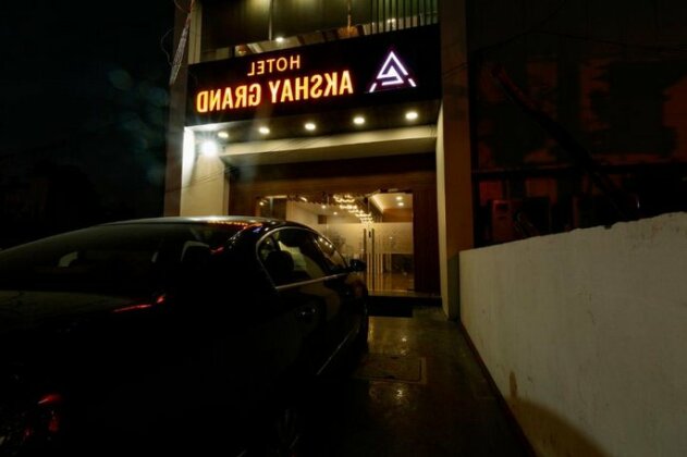 Hotel Akshay Grand - Photo2