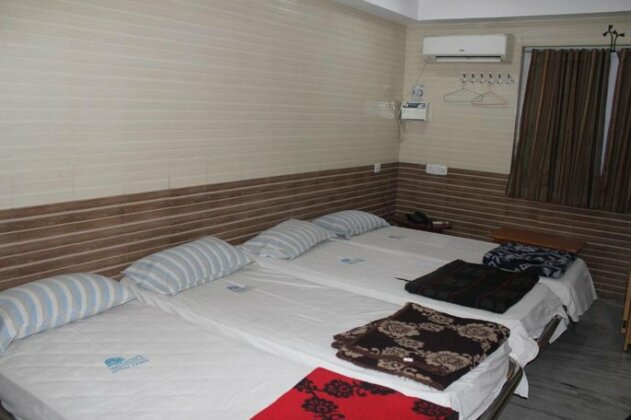 Hotel Paradise Guest House - Photo5